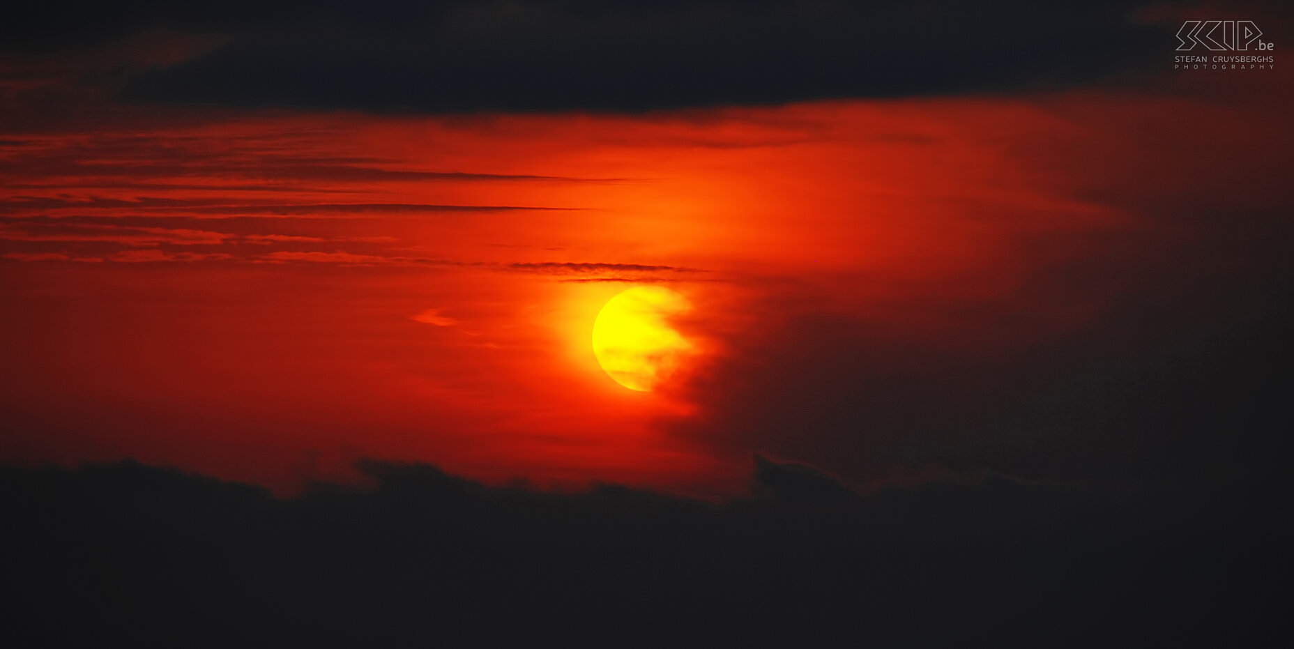 Queen Elizabeth - Sunrise A beautiful early morning sunrise during the game drive. Stefan Cruysberghs